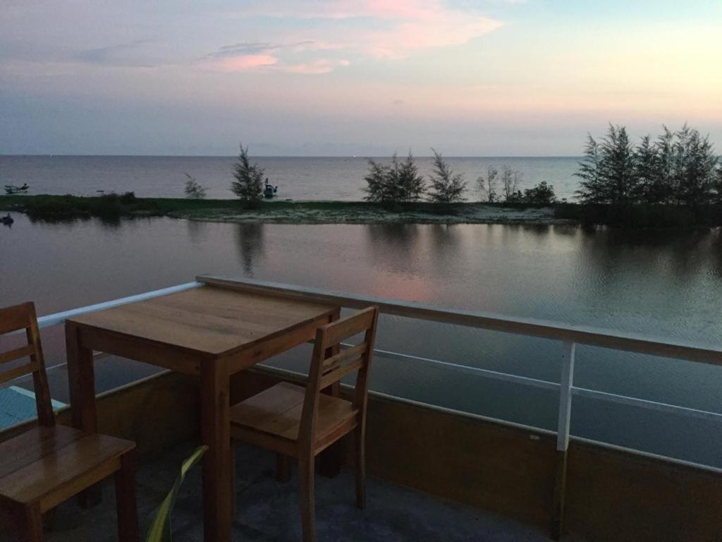 The River Mouth Phu Quoc Exterior photo
